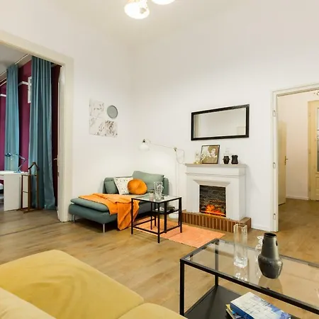 Unique Riverside Apartment *